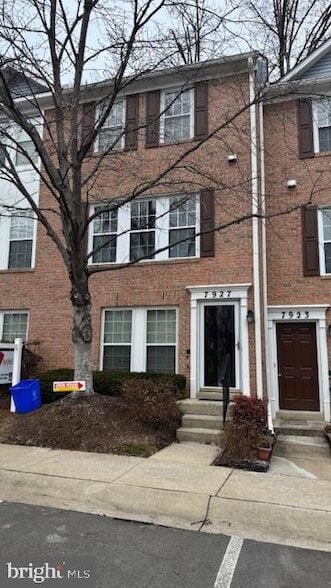 Building Photo - 7927 Foxcrest Ct