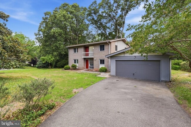 Building Photo - 8804 Mansion Farm Pl