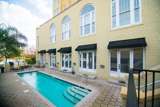 Photo - Lake Mirror Tower Apartments