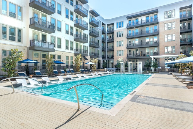 Photo - Burnett Lofts