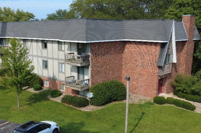 Building Photo - Dunlap Lakeside