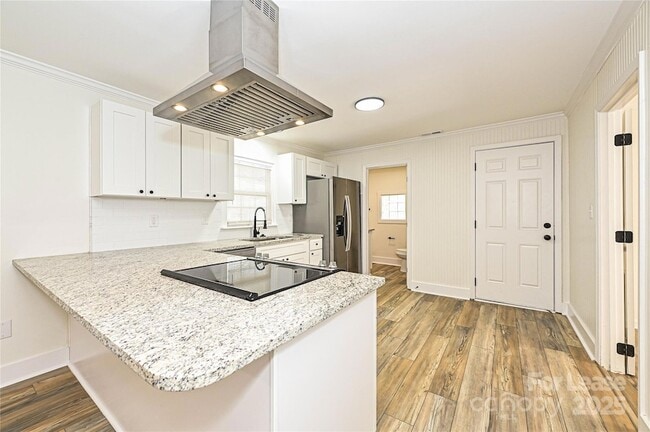 Photo - 6616 Charlie Walker Rd