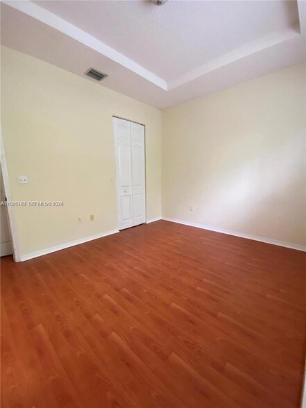 Photo - 959 NE 42nd Pl