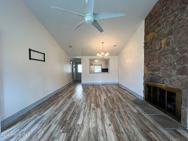 Photo - 125 Mallard Cove