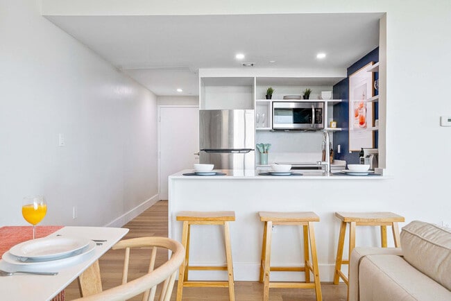 Photo - 2889 McFarlane Rd Unit SI ID1240559P