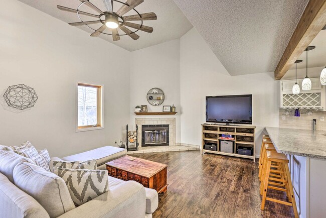 Photo - 163 Burgundy Cir Unit SI ID1545696P