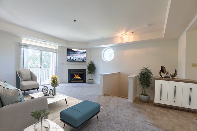 Building Photo - Henderson Square Luxury Apartments