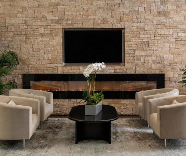 Building Photo - 1343 Ives Pl SE Unit ID1254798P