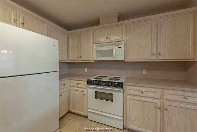 Photo - 1004 Crepe Myrtle Ct