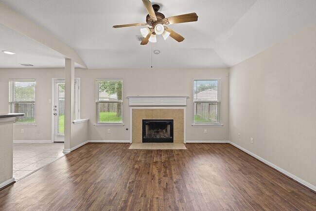 Photo - 21522 Gannet Peak Way