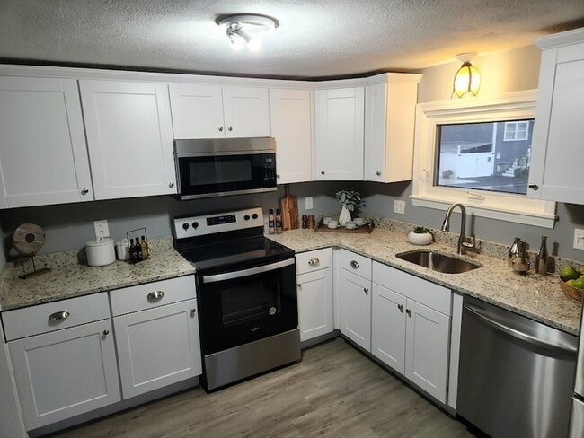 Photo - 81 Winthrop Pkwy