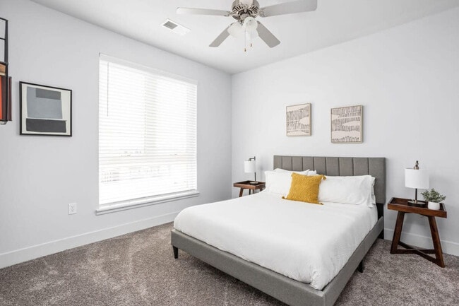 Photo - 8506 Westfield Blvd Unit ID1014516P