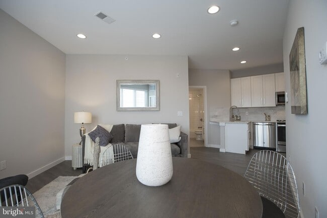 Photo - 1508 Ridge Ave Unit 501