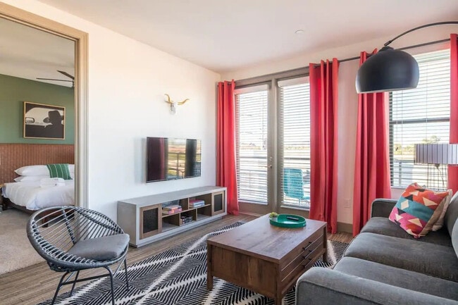 Building Photo - 555 N College Ave Unit ID1014461P