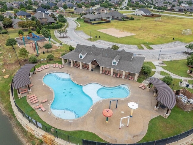 Photo - 1125 Silver Maple Ln