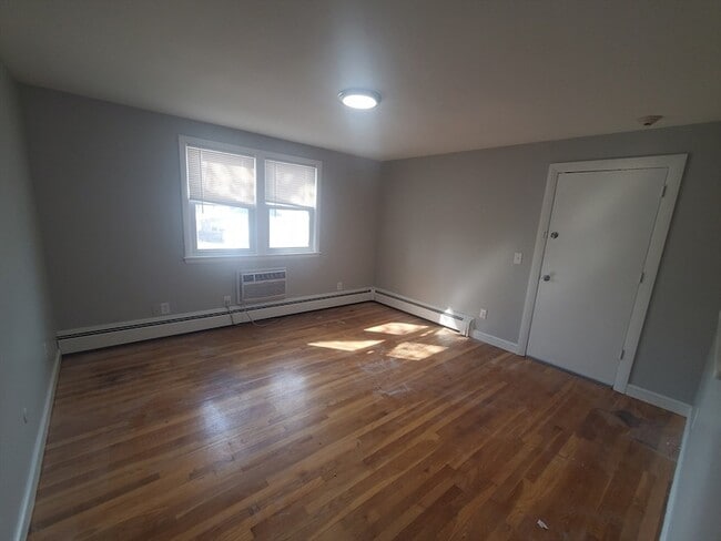 Photo - 433 B Sea St Unit 6