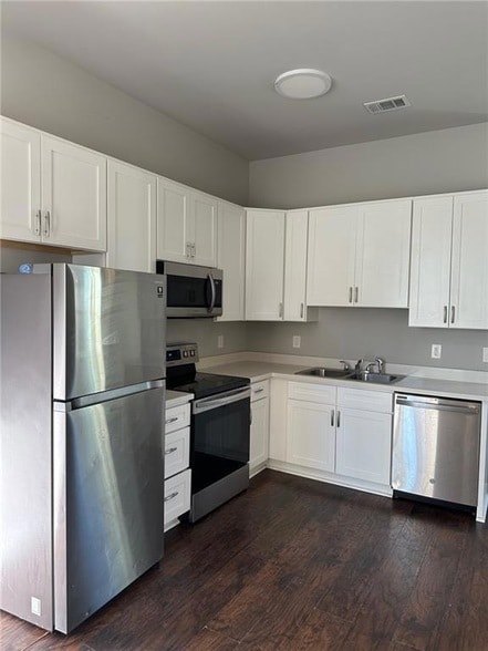 Photo - 3033 Pauger St