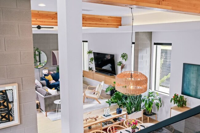 Photo - 2106 Maple Ave Unit ID1254582P