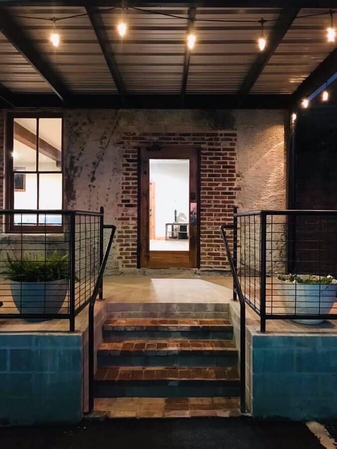 Back Entrance - Hidden Charms