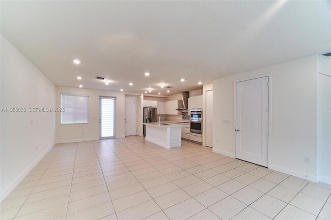 Photo - 10447 NW 66th St