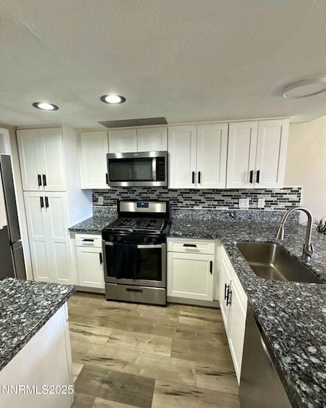 Photo - 1725 Catham Ln