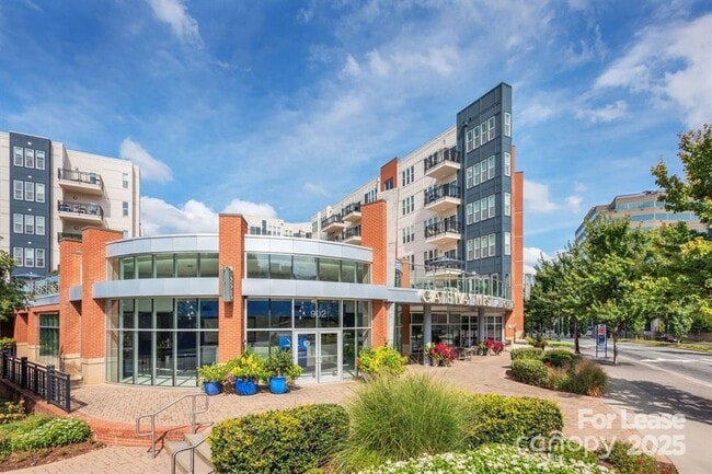 Photo - 902 W 4th St Unit Cedar