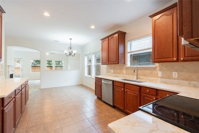 Photo - 5105 Spyglass Ln