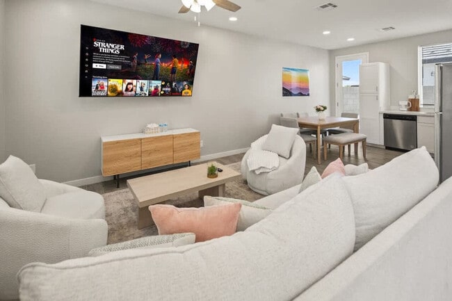 Photo - 6606 W Paradise Ln Unit ID1240447P