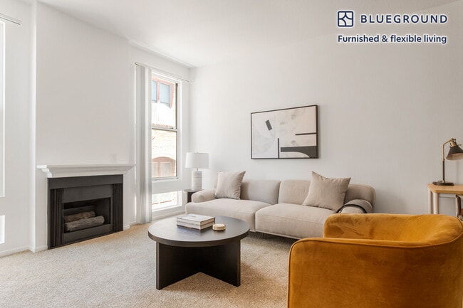 Building Photo - 435 S Detroit St Unit FL3-ID1379