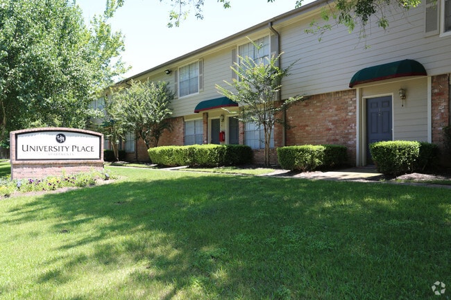 Lake Road Townhouses and lown - University Place Apartments