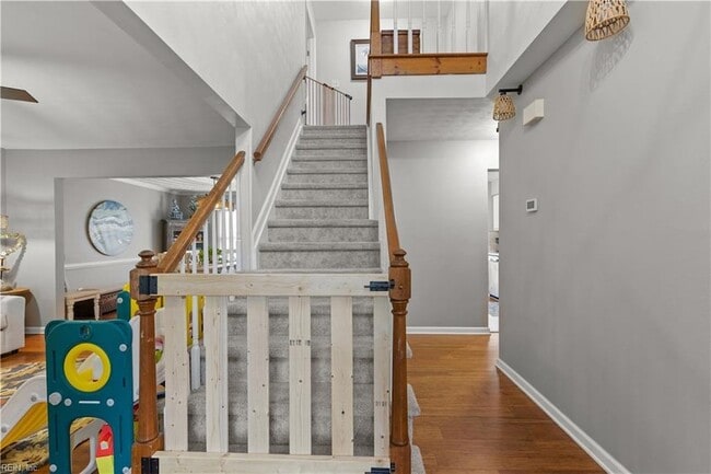 Photo - 181 Golden Maple Dr