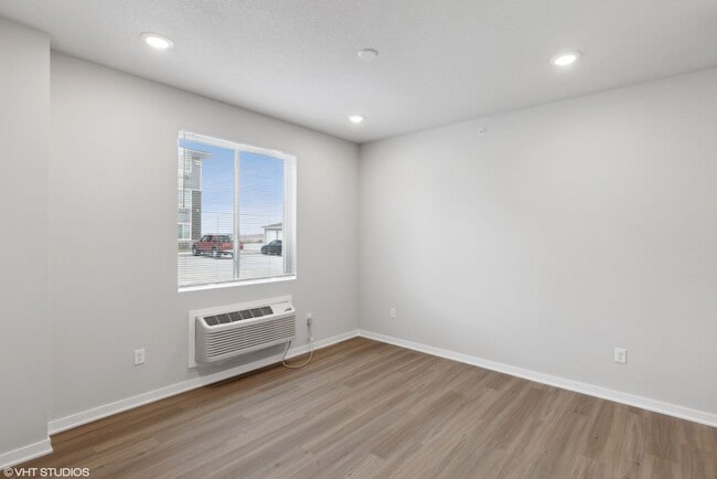 Photo - Parkside Luxury Apartments