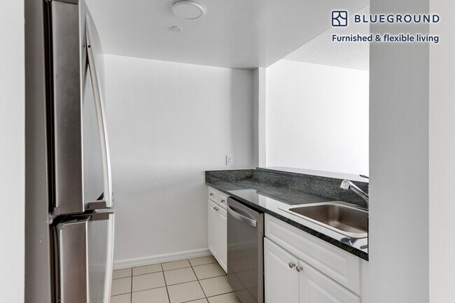 Photo - 520 W 48th St Unit FL6-ID2074