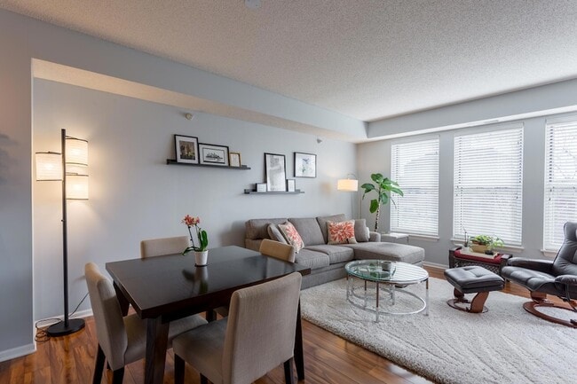 Photo - 545 N 1st St