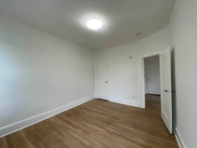 Photo - 2 Noll Pl
