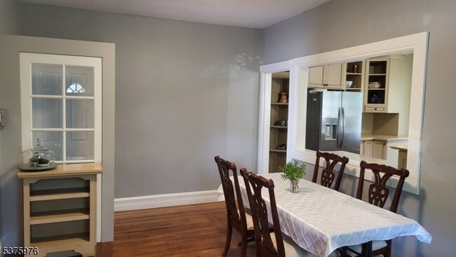 Photo - 157 E Blackwell St