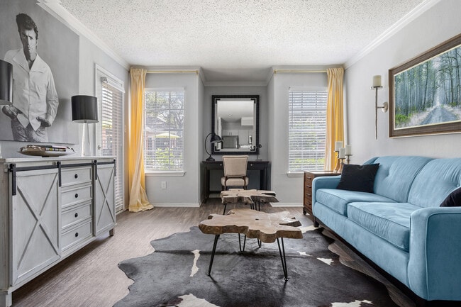 C242740_WimbeldonOaks_1b1bModel_LivingRoom_03-2 - Wimbledon Oaks