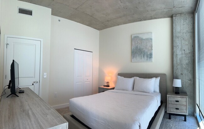 Photo - 300 S Church St Unit ID1344154P