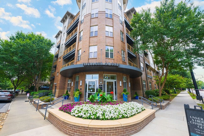 Photo - Elizabeth Square Apartments