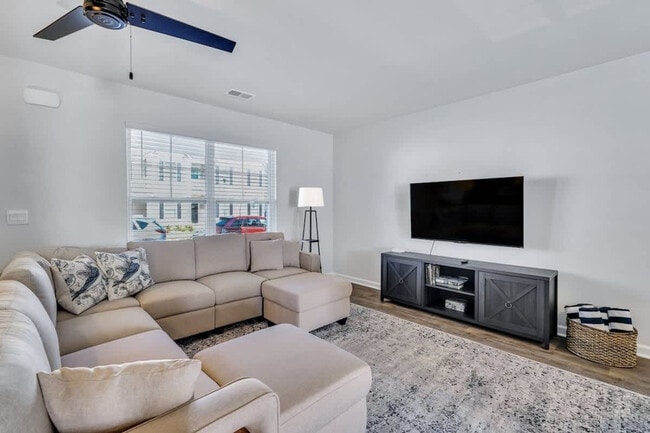 Photo - 321 Dogwood Cir Unit ID1244816P