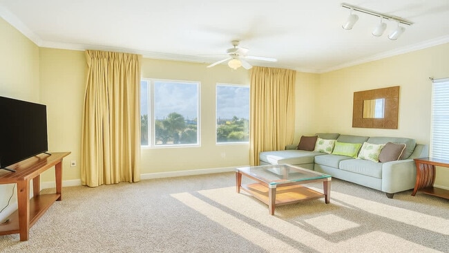 Building Photo - 16819 Front Beach Rd Unit FL2-ID1354990P