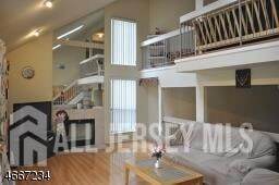 Photo - 11 Woodhill St