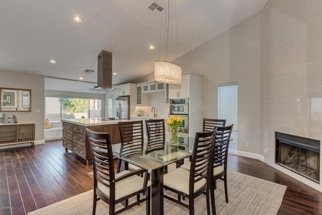 Photo - 6218 E Waltann Ln