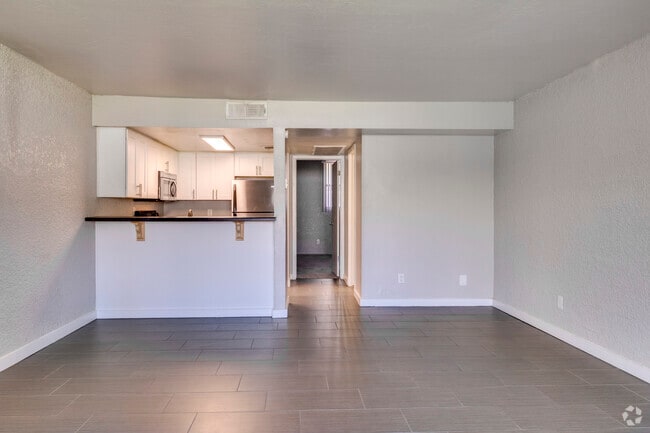 Living Room - 1BR, 1BA - 700SF - The Flat - Portola Biltmore