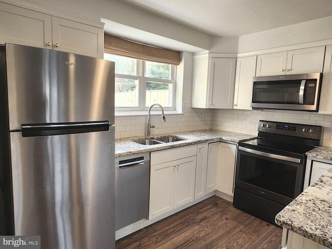 Photo - 1605 Woodbine St