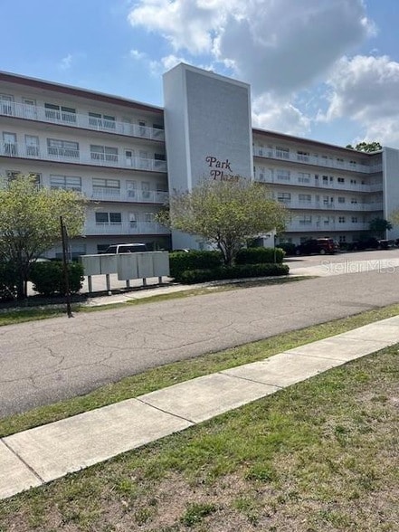 Building Photo - 5060 76th Ave N Unit 409