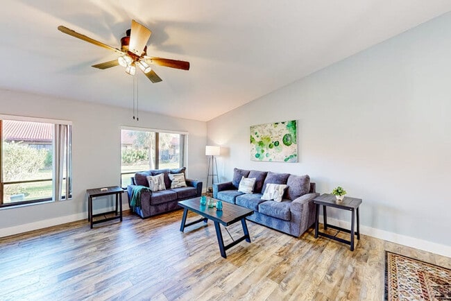 Building Photo - 3755 Pinecone Ct Unit SI ID1591395P