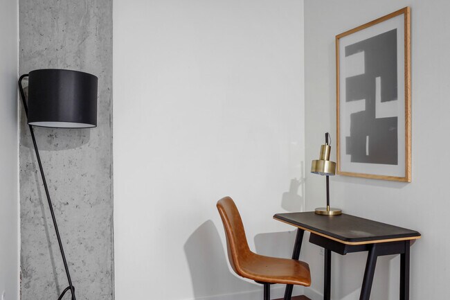 Photo - 624 Yale Ave N Unit FL6-ID988