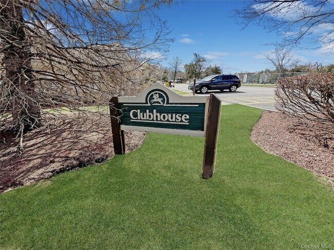 Photo - 1024 Washington Green