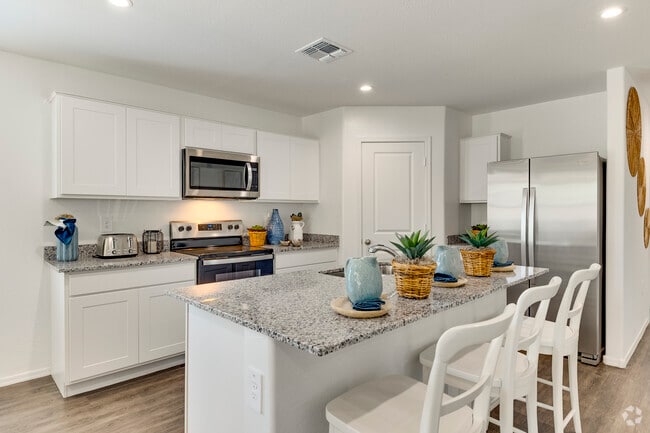 4BR, 2BA - 1,478SF - Kitchen - Solana Place at Carlton Commons